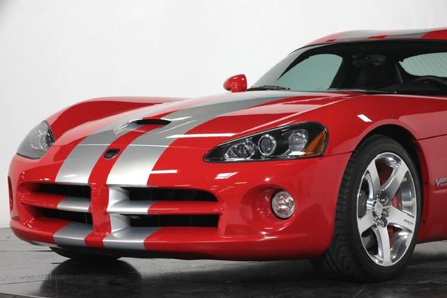 Photo of 2006 Viper Red Dodge Viper