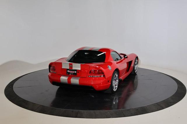 Photo of 2006 Viper Red Dodge Viper