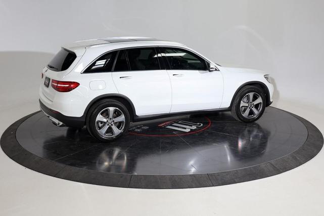 Photo of 2017 Polar White Mercedes-Benz GLC 300