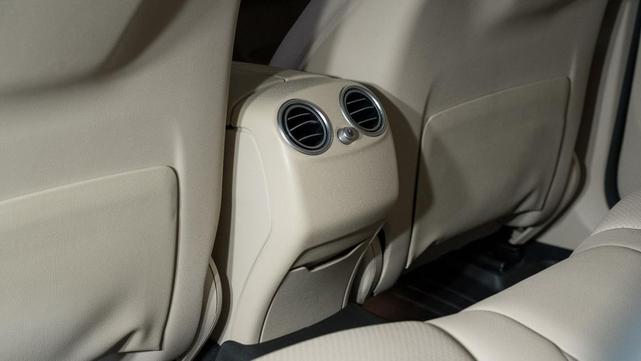 Photo of 2017 Polar White Mercedes-Benz GLC 300