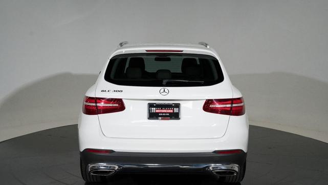 Photo of 2017 Polar White Mercedes-Benz GLC 300