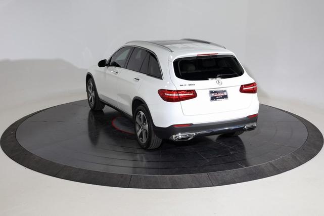 Photo of 2017 Polar White Mercedes-Benz GLC 300