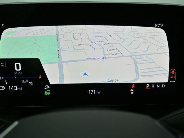 Photo of 2025 Summit White Chevrolet Equinox EV