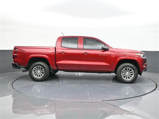 Photo of 2025 Radiant Red Chevrolet Colorado
