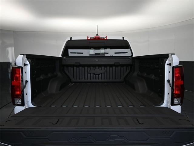 Photo of 2025 Summit White Chevrolet Colorado