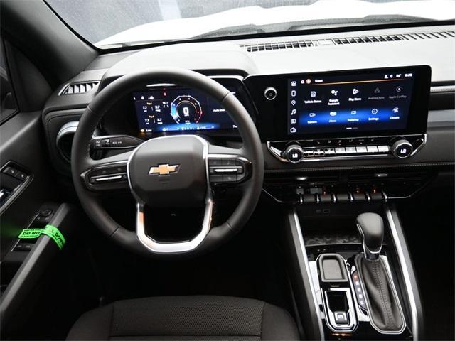 Photo of 2025 Summit White Chevrolet Colorado