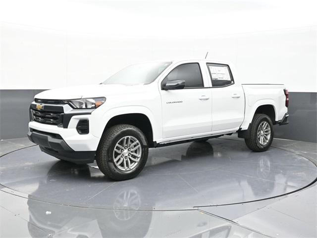 Photo of 2025 Summit White Chevrolet Colorado