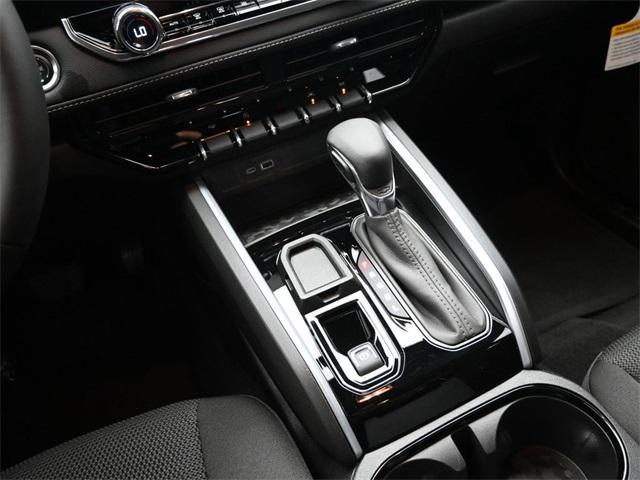 Photo of 2025 Summit White Chevrolet Colorado
