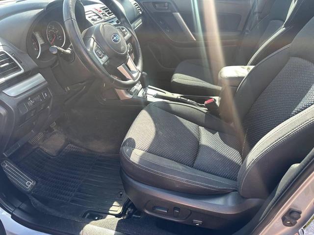 Photo of 2017 Ice Silver Metallic Subaru Forester