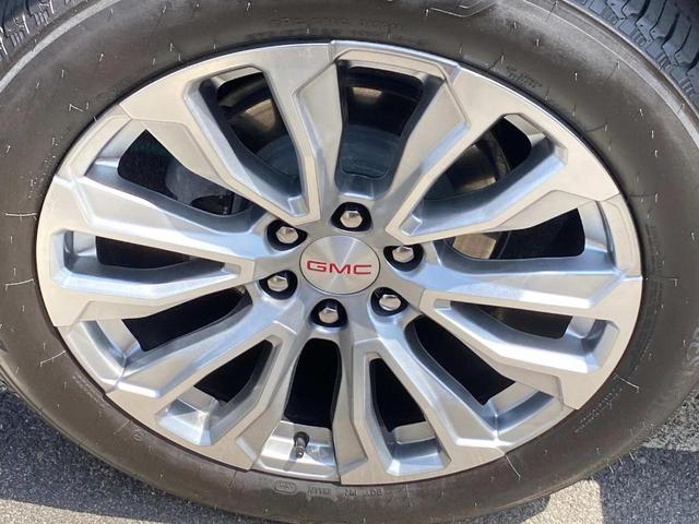 Photo of 2024 Onyx Black GMC Yukon XL