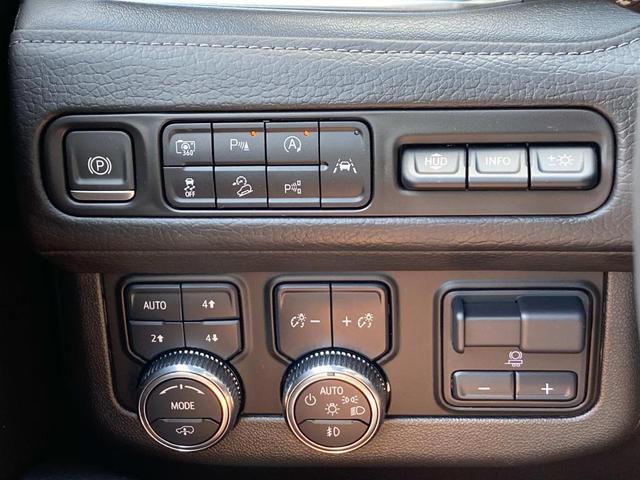 Photo of 2024 Onyx Black GMC Yukon XL