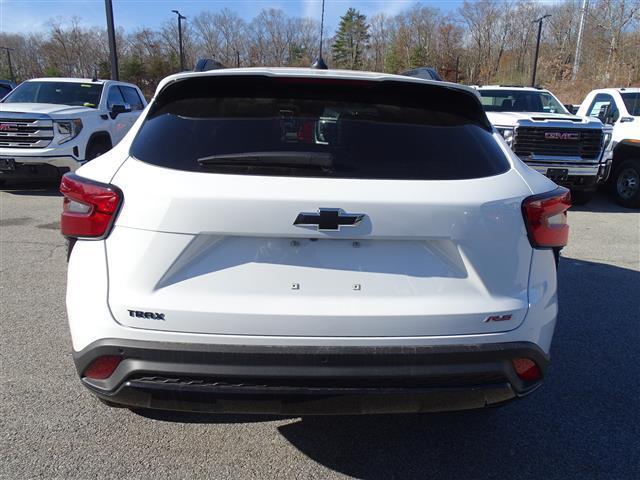 Photo of 2025 White Chevrolet Trax