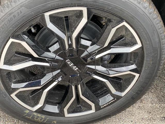 Photo of 2025 Gray GMC Sierra EV