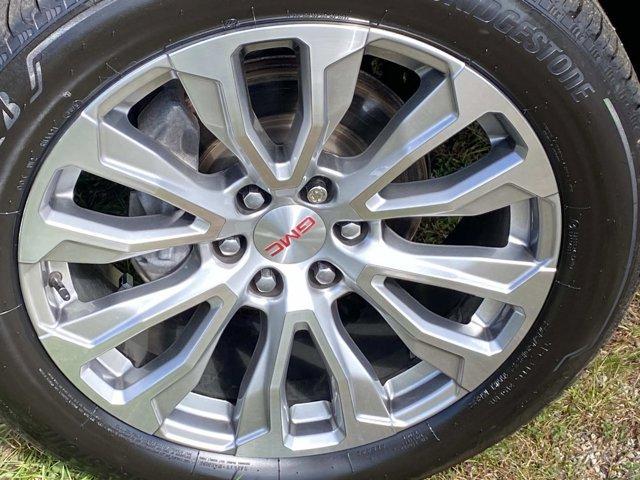 Photo of 2022 Onyx Black GMC Yukon