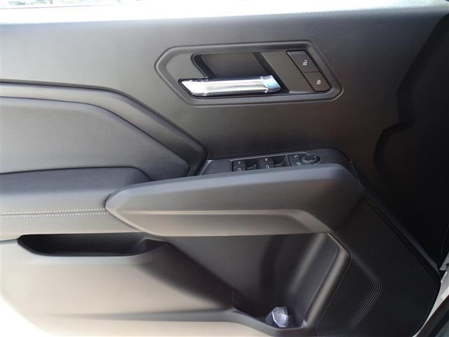 Photo of 2023 White Chevrolet Colorado