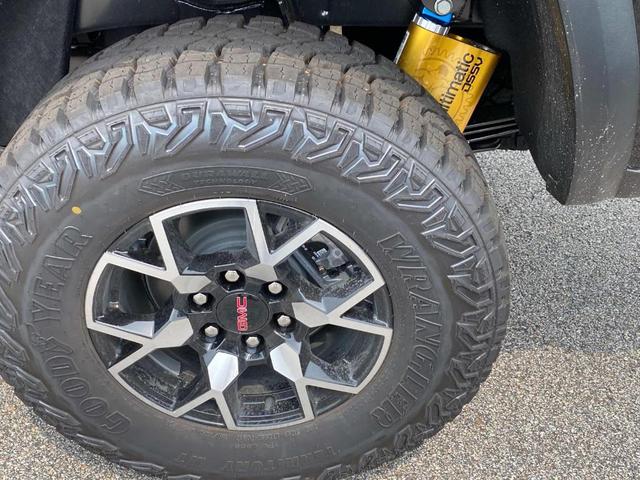 Photo of 2026 Onyx Black GMC Canyon