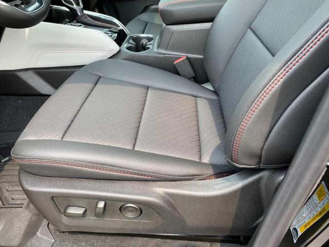 Photo of 2026 Onyx Black GMC Canyon