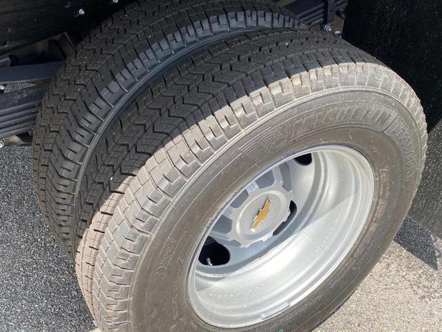 Photo of 2025 Summit White Chevrolet Silverado 3500