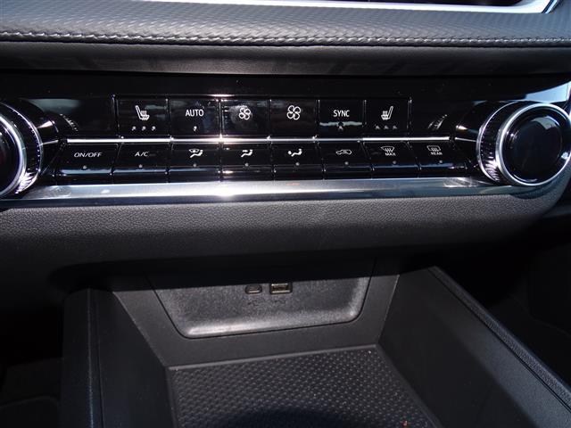 Photo of 2025 White Chevrolet Equinox