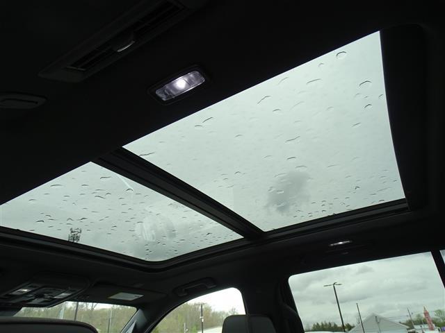 Photo of 2023 White Chevrolet Tahoe
