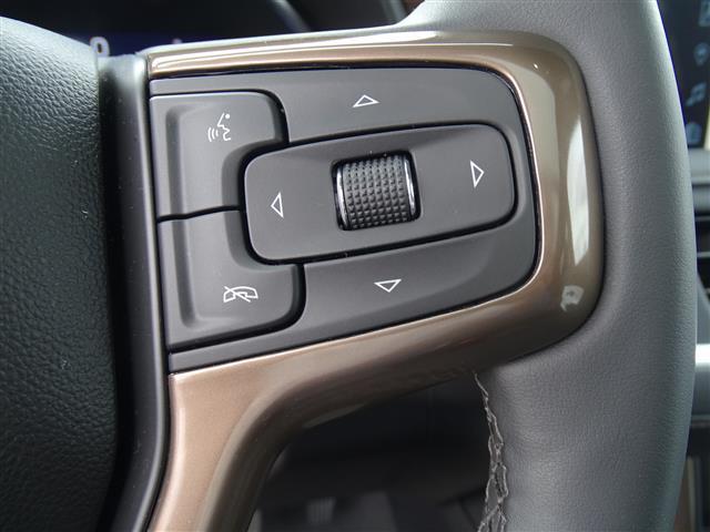 Photo of 2023 White Chevrolet Tahoe