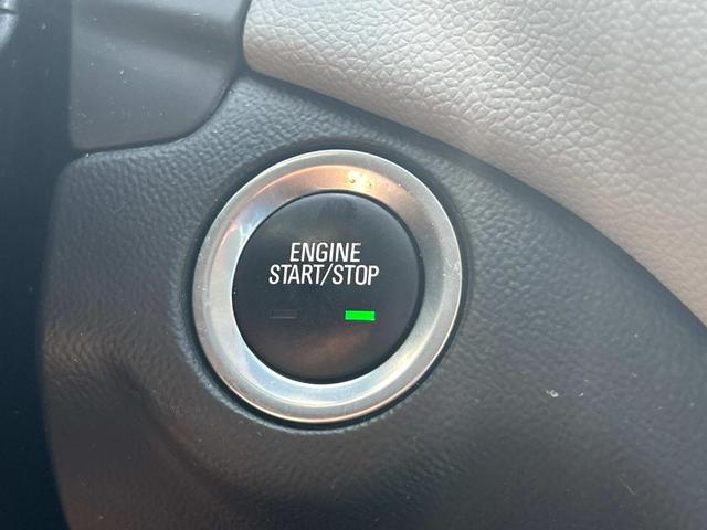 Photo of 2022 Black Chevrolet Equinox