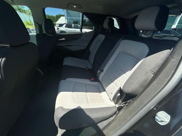 Photo of 2022 Black Chevrolet Equinox