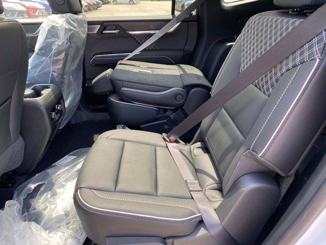 Photo of 2025 White Frost Tri-Coat GMC Acadia