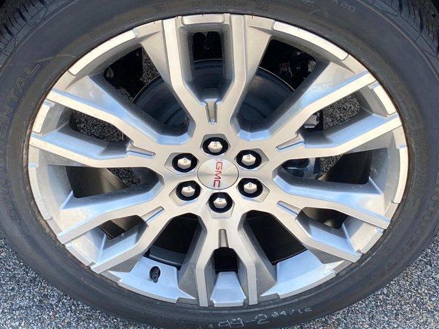 Photo of 2025 White Frost Tri-Coat GMC Acadia
