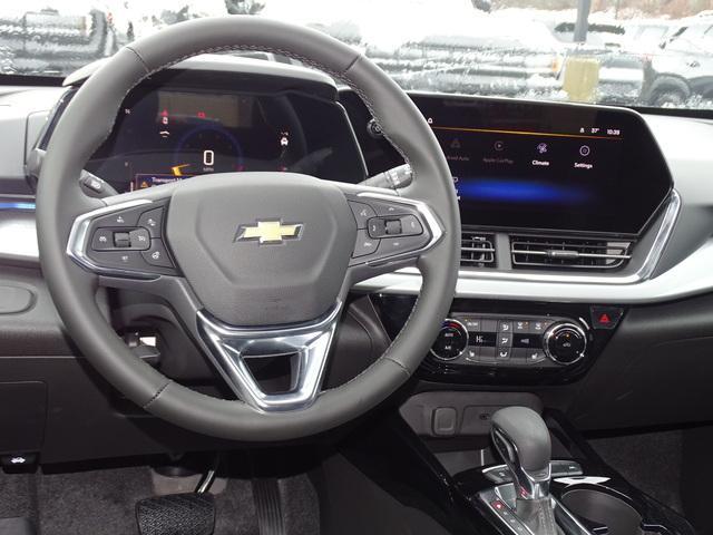 Photo of 2025 White Chevrolet Trax