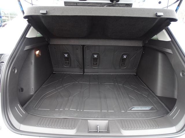 Photo of 2025 White Chevrolet Trax
