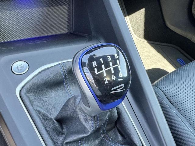 Photo of 2022 Lapiz Blue Metallic Volkswagen Golf R