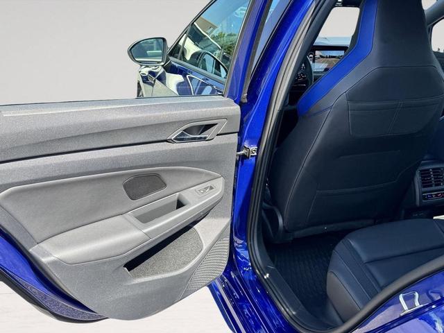 Photo of 2022 Lapiz Blue Metallic Volkswagen Golf R