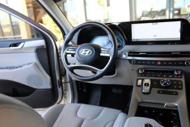 Photo of 2025 Silver Hyundai PALISADE
