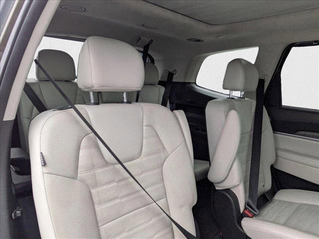 Photo of 2023 Dark Moss Kia Telluride
