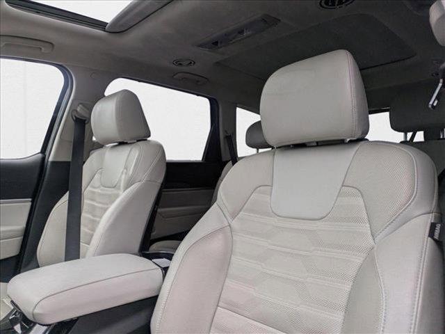 Photo of 2023 Dark Moss Kia Telluride