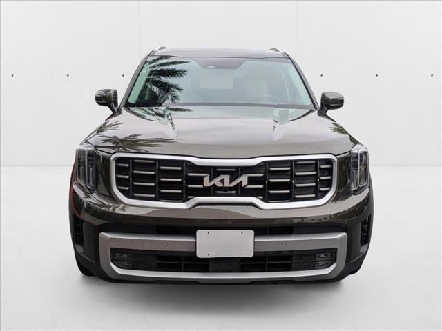 Photo of 2023 Dark Moss Kia Telluride