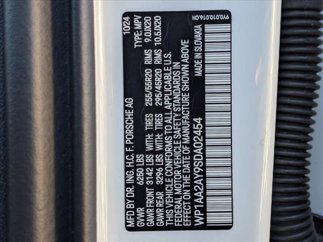 Photo of 2025 White Porsche Cayenne