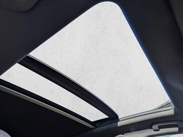 Photo of 2025 White Porsche Cayenne