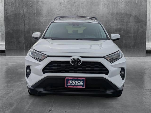 Photo of 2021 Super White Toyota RAV4