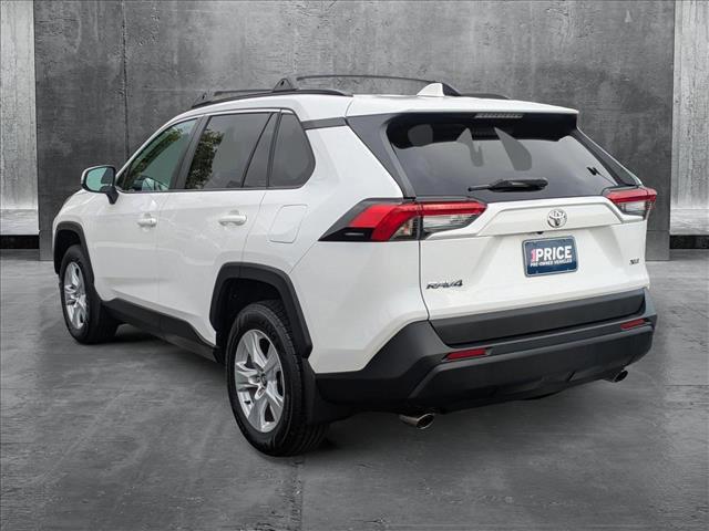 Photo of 2021 Super White Toyota RAV4
