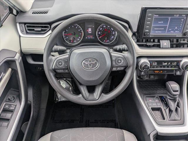 Photo of 2021 Super White Toyota RAV4