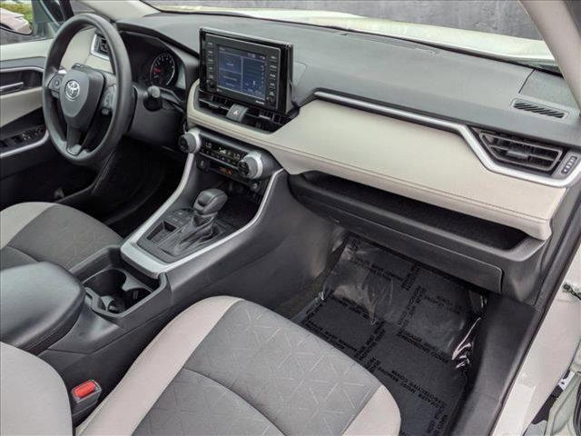 Photo of 2021 Super White Toyota RAV4