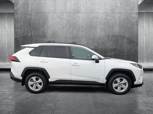 Photo of 2021 Super White Toyota RAV4