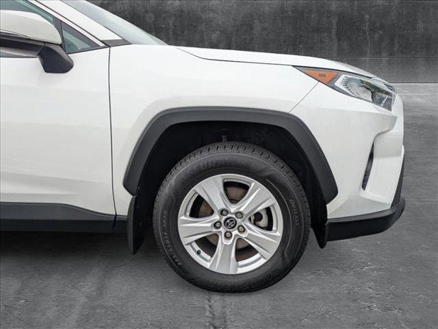 Photo of 2021 Super White Toyota RAV4