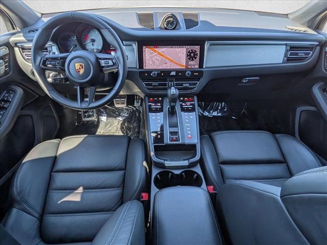 Photo of 2022 White Porsche Macan