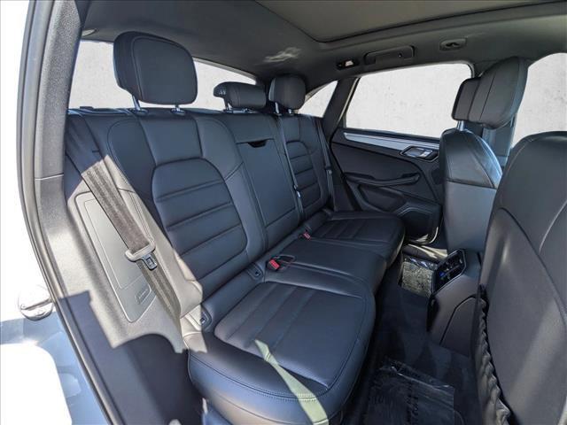 Photo of 2022 White Porsche Macan