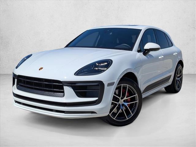 Photo of 2022 White Porsche Macan