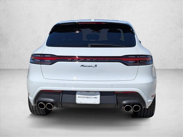 Photo of 2022 White Porsche Macan