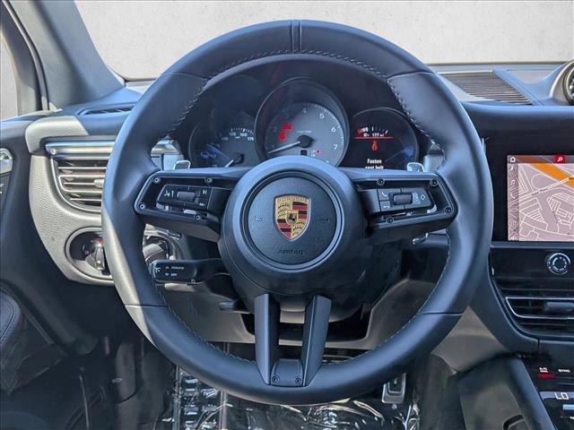 Photo of 2022 White Porsche Macan